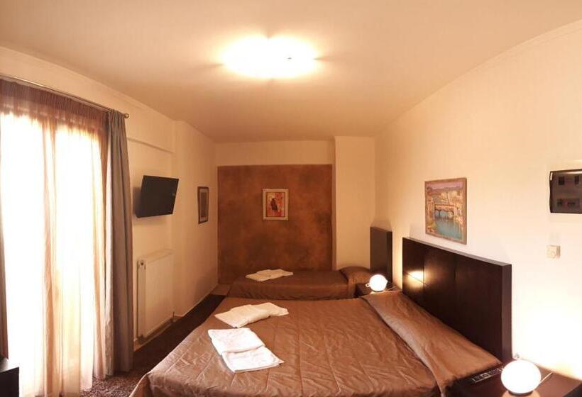Standard Triple Room with Terrace, Ahilion