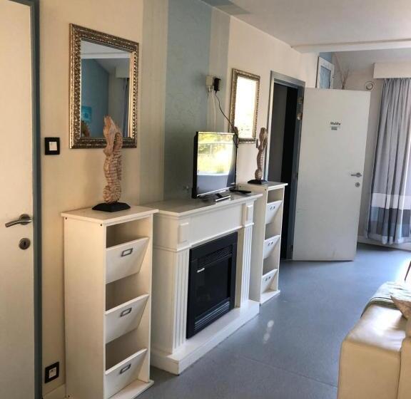 اتاق لوکس چهار تخته, Guesthouse De Witte Merel Deluxe