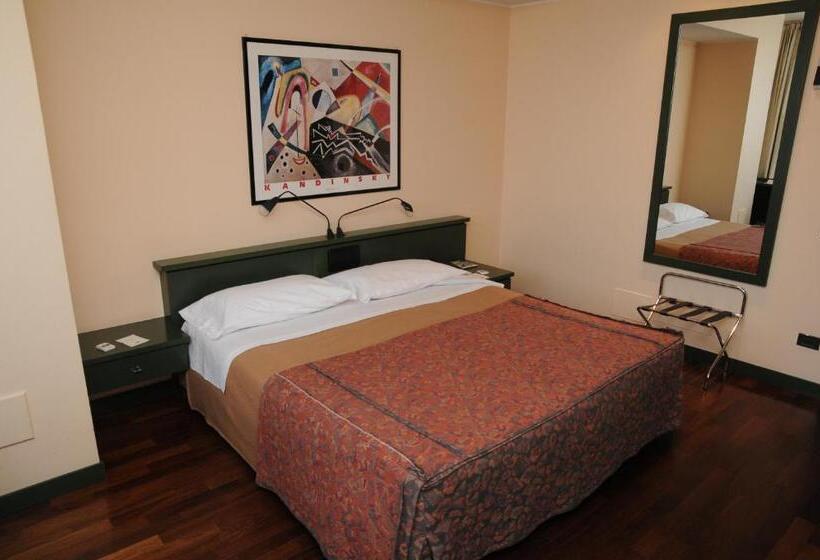 Standard Room, Del Riale