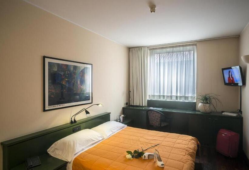 اتاق استاندارد برای معلولان, Del Riale