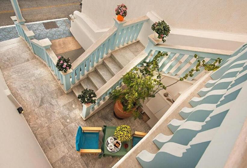اتاق استاندارد سه نفره, Dionysis Studios