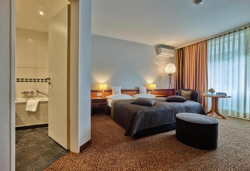 اتاق اجرایی, Tandreas Hotel & Restaurant