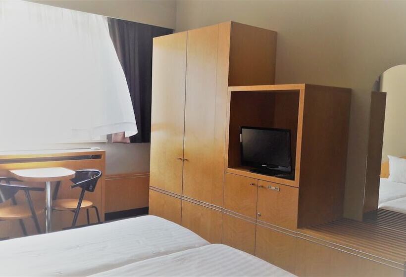 Standard Quadruple Room, Value Stay Brussels South