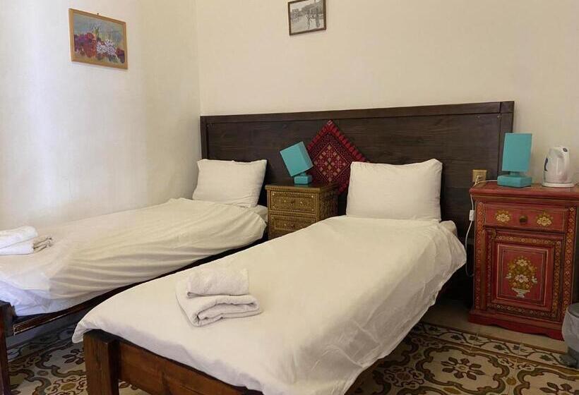 Economy Room, Almutran Guest House