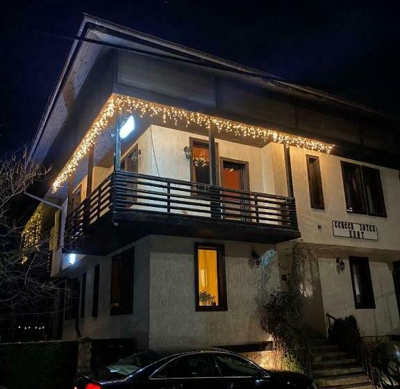 اتاق استاندارد سه نفره, Guest House Elit