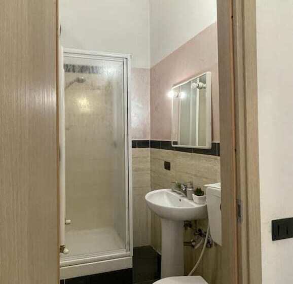 اتاق لوکس, Homelink Firenze  The Key