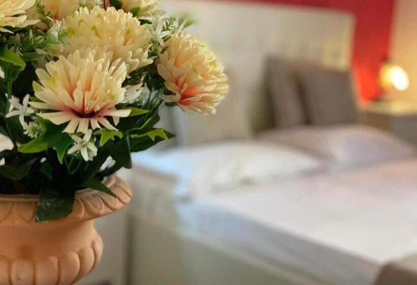 اتاق لوکس, Homelink Firenze  The Key