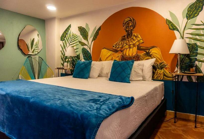 سوییت جونیور با بالکن, Candilejo Hotel Boutique