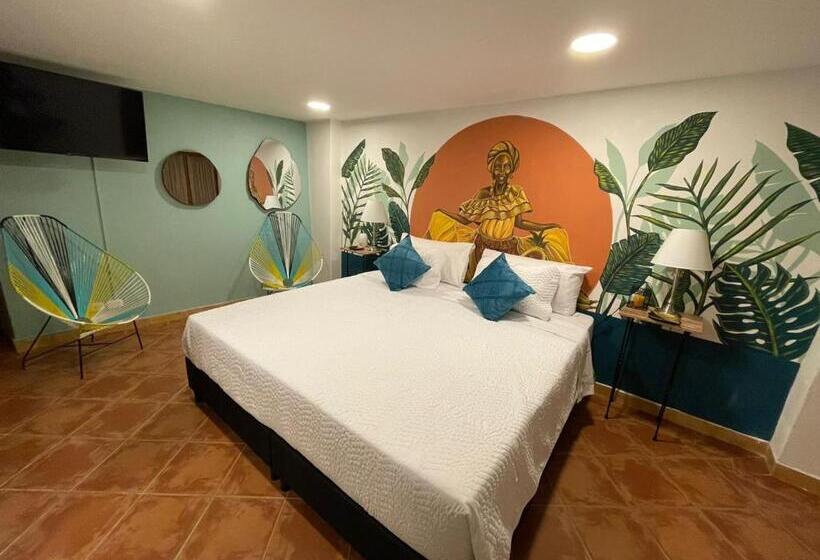 سوییت جونیور با بالکن, Candilejo Hotel Boutique