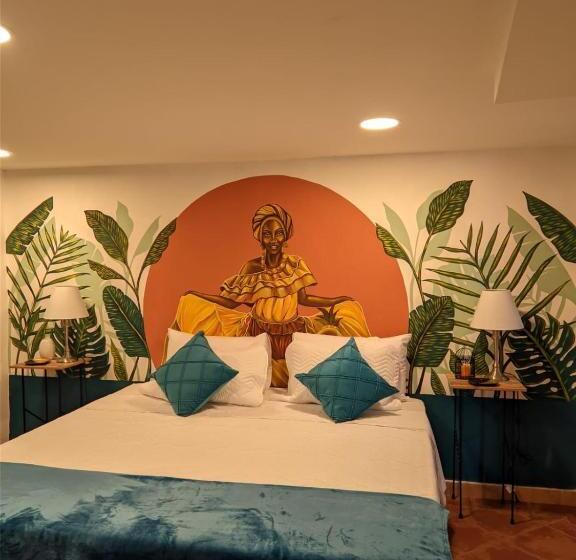 سوییت جونیور با بالکن, Candilejo Hotel Boutique