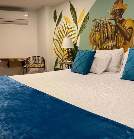 سوییت جونیور با بالکن, Candilejo Hotel Boutique