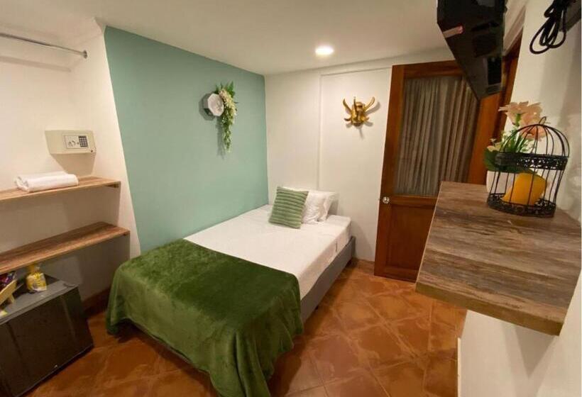 اتاق استاندارد یک نفره, Candilejo Hotel Boutique