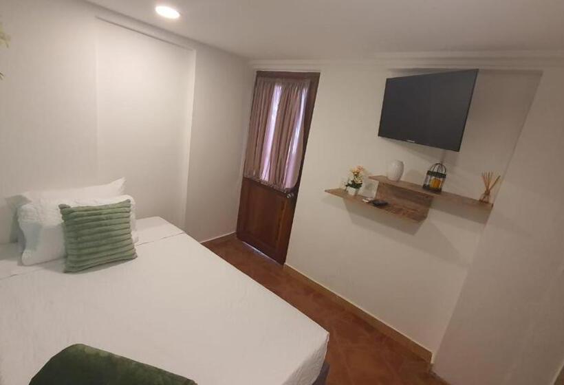 اتاق استاندارد یک نفره, Candilejo Hotel Boutique