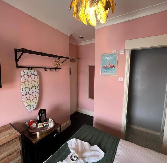 اتاق استاندارد, Mcgraths Blackpool