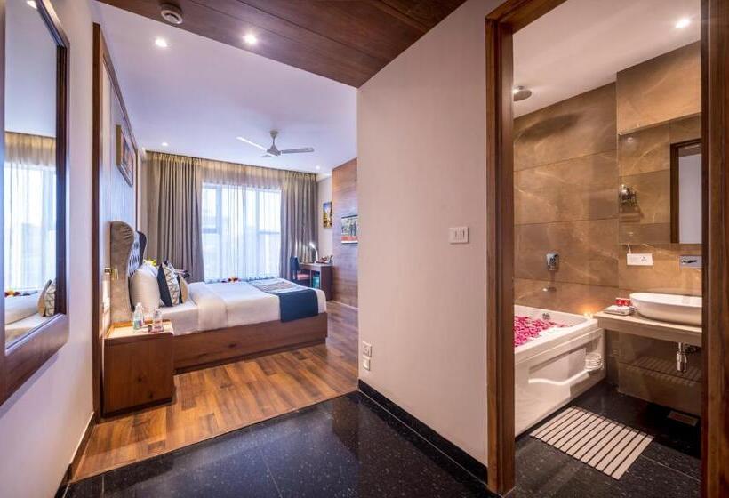 اتاق کلاب, Lords Inn Chandigarh Zirakpur
