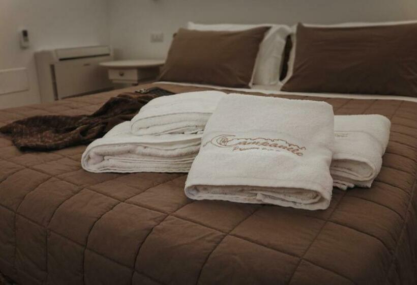 اتاق لوکس با تخت بزرگ, Il Campanile Premium B&b