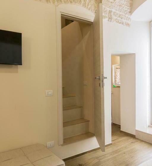 اتاق خانوادگی, La Traversa B&b