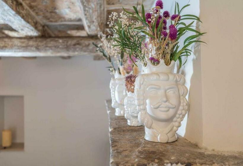 اتاق خانوادگی, La Traversa B&b