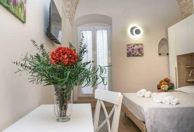 اتاق خانوادگی, La Traversa B&b