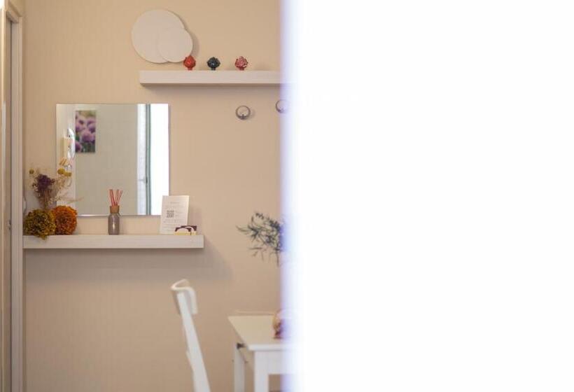 اتاق خانوادگی, La Traversa B&b