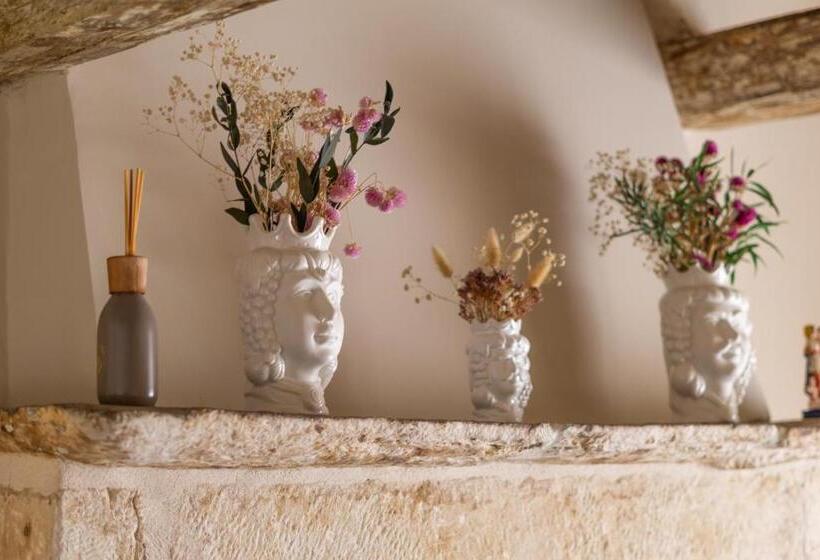 اتاق خانوادگی, La Traversa B&b