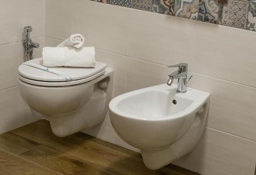 اتاق خانوادگی, La Traversa B&b