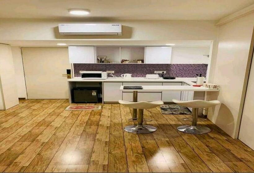 آپارتمان 1 خوابه با چشم‌انداز استخر, 7 Star Weekend Studio At Rajhans Belliza By Global Hospitality