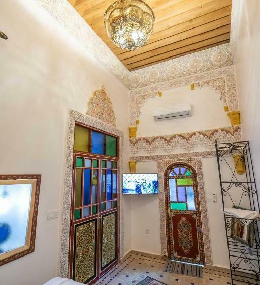 اتاق لوکس, Riad Noha