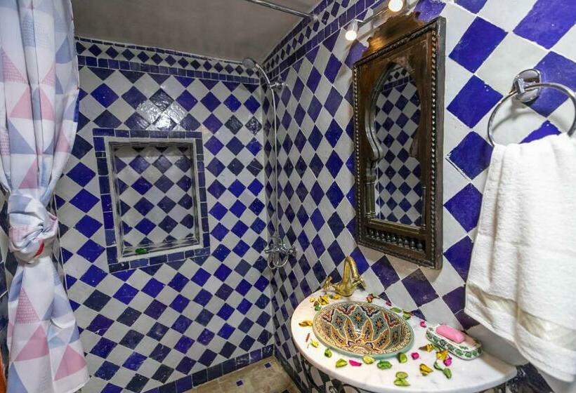 اتاق لوکس, Riad Noha
