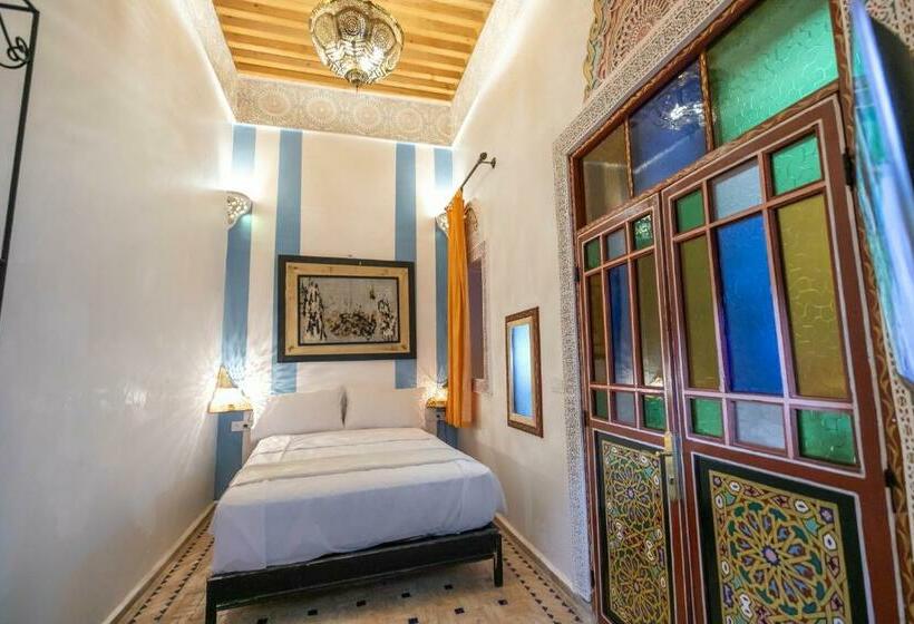 اتاق لوکس, Riad Noha