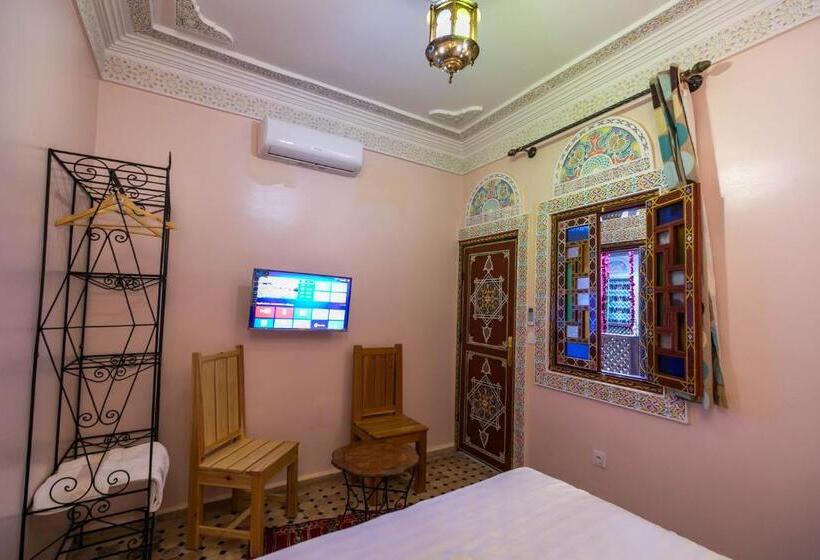 سوئیت جونیور خانوادگی, Riad Noha