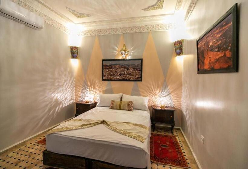 سوئیت جونیور خانوادگی, Riad Noha