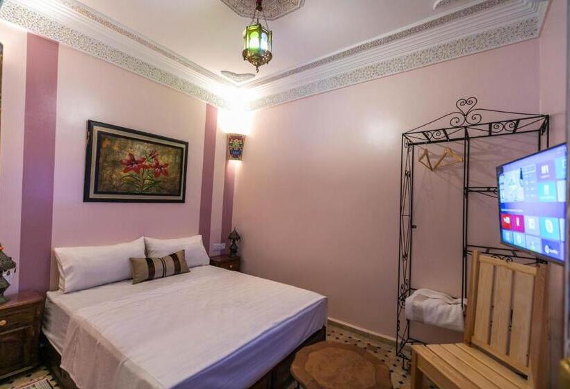 سوئیت جونیور خانوادگی, Riad Noha