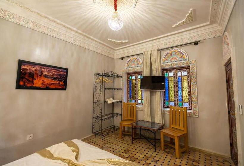 سوئیت جونیور خانوادگی, Riad Noha