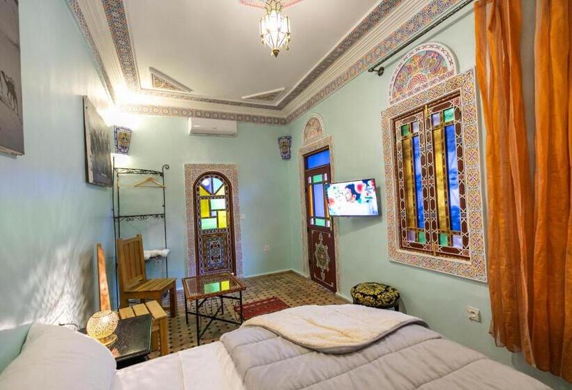 اتاق لوکس, Riad Noha