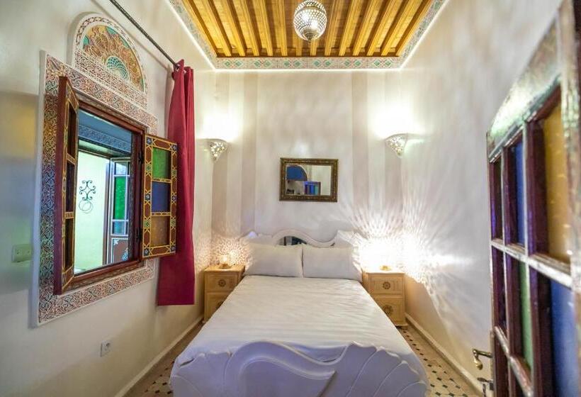 سوئیت جونیور خانوادگی, Riad Noha