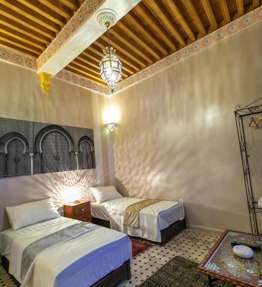 سوئیت جونیور خانوادگی, Riad Noha