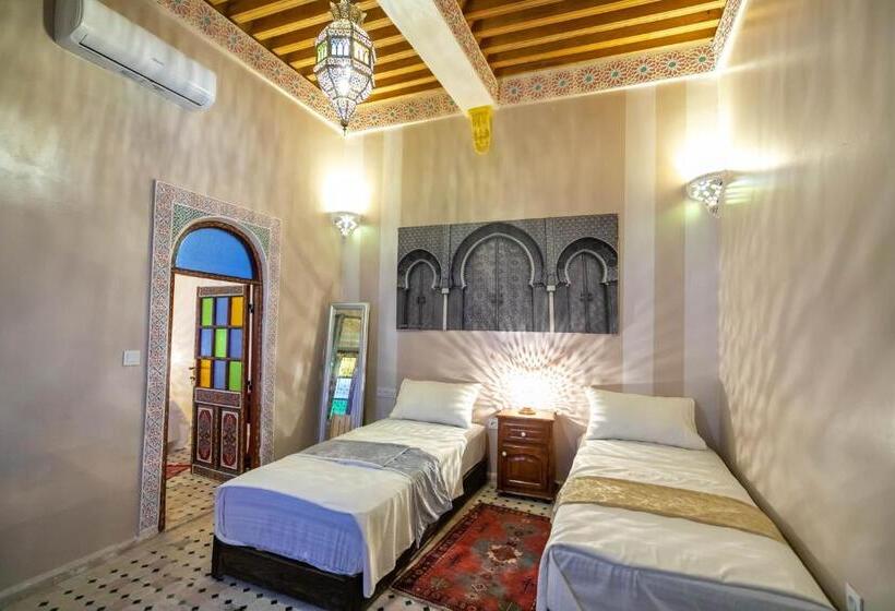 سوئیت جونیور خانوادگی, Riad Noha
