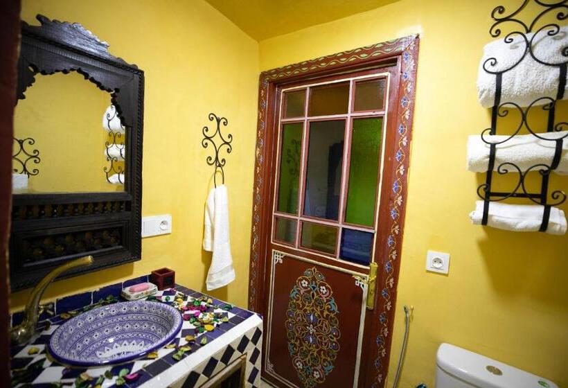 سوئیت جونیور خانوادگی, Riad Noha