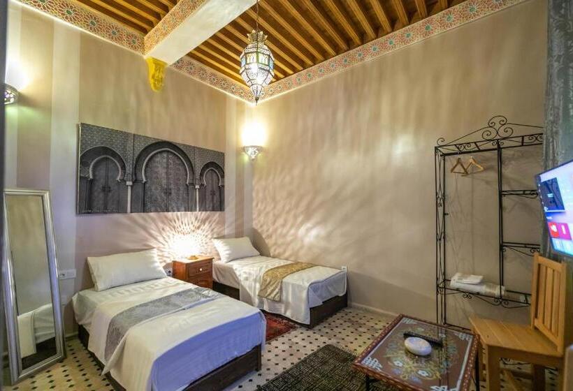 سوئیت جونیور خانوادگی, Riad Noha