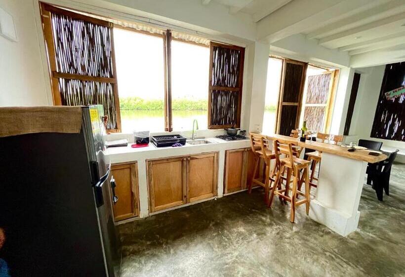 اتاق خانوادگی, Hostal Casa En La Ciénaga