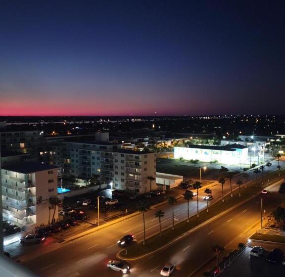 استودیوی استاندارد با چشم‌انداز دریا, Daytona Beach Resort #1219