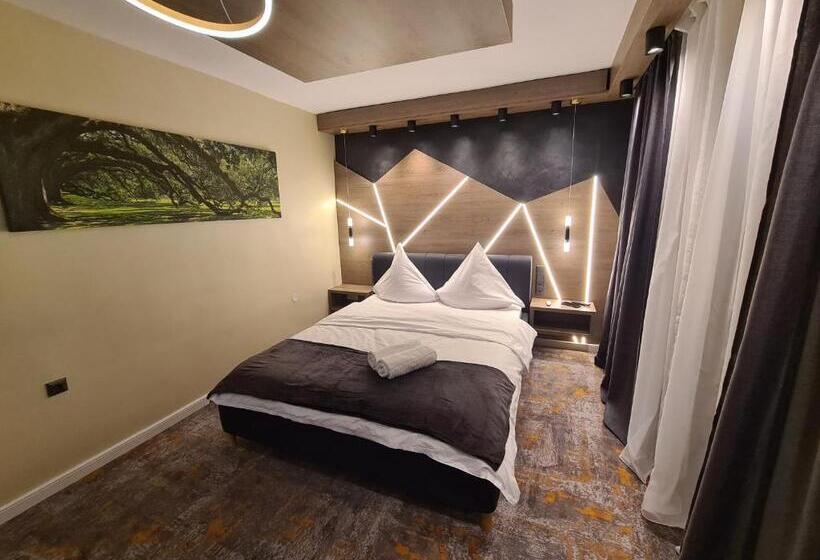 اتاق لوکس با بالکن, Casa Florescu