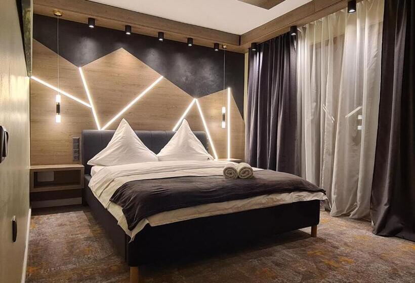 اتاق لوکس با بالکن, Casa Florescu