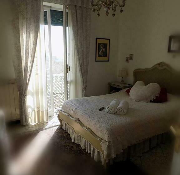 اتاق کلاسیک چهارنفره, Guest House Attico Della Vittoria
