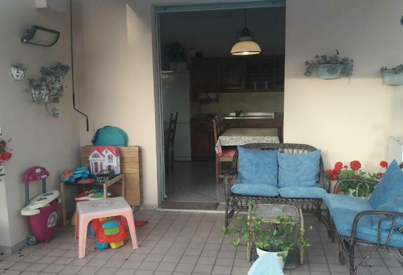 اتاق کلاسیک چهارنفره, Guest House Attico Della Vittoria