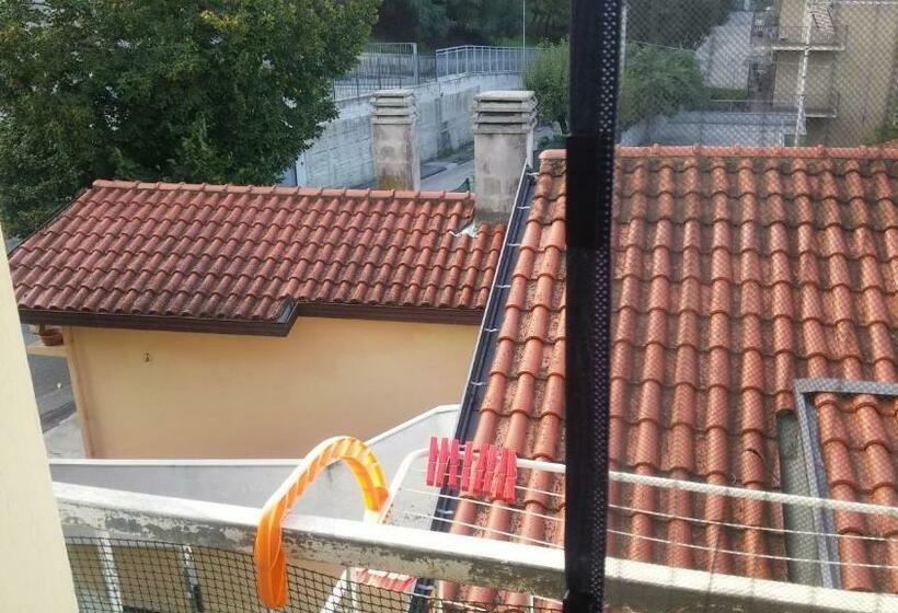 اتاق کلاسیک چهارنفره, Guest House Attico Della Vittoria