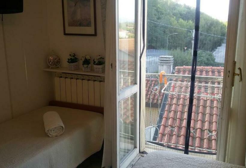 اتاق کلاسیک چهارنفره, Guest House Attico Della Vittoria