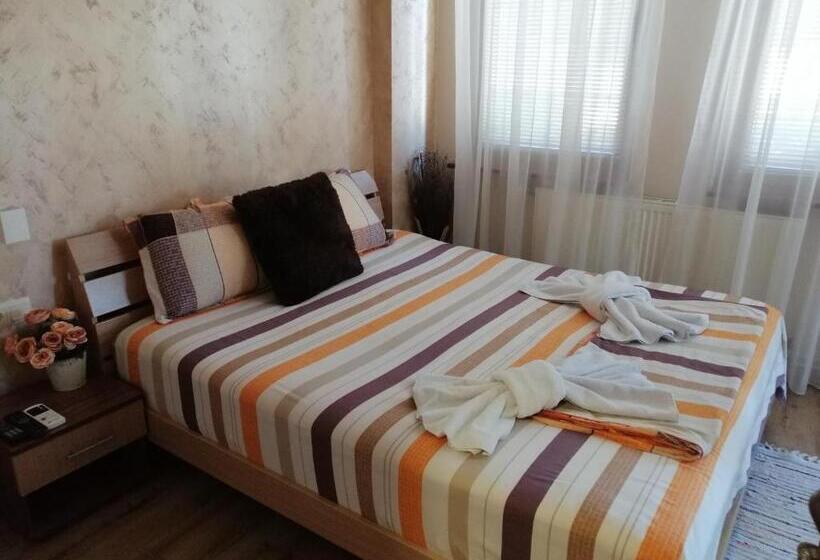 اتاق خانوادگی, Guest House Juja