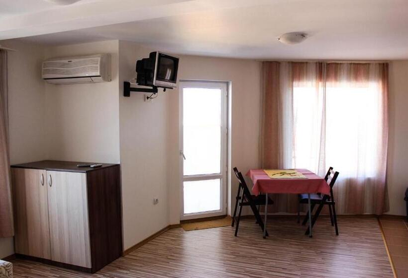带1个卧室的带阳台的公寓, Villa Maris